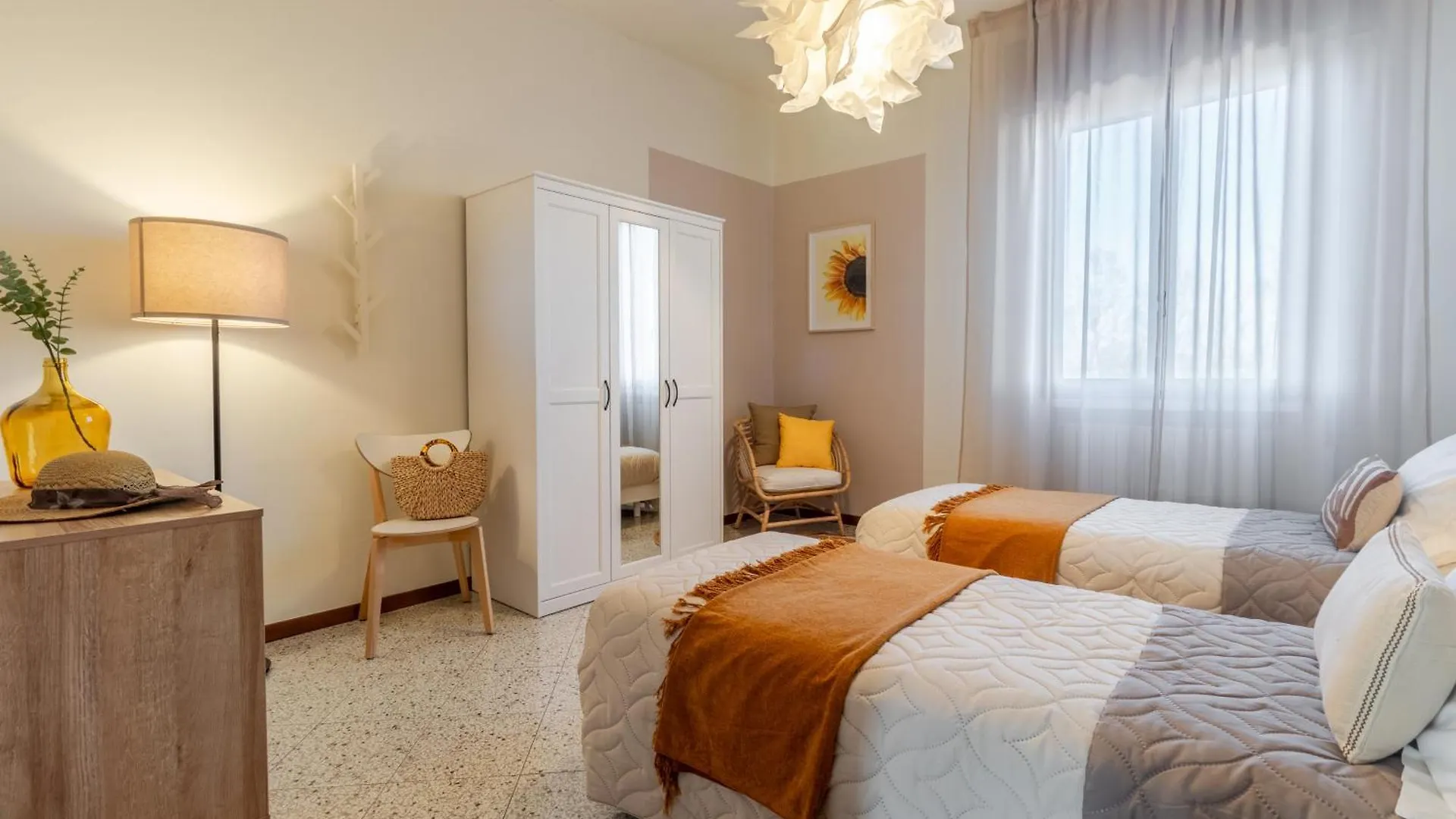 Sweet Home Graziella Vicino Stazione Bologna Per 6 Persone Apartament