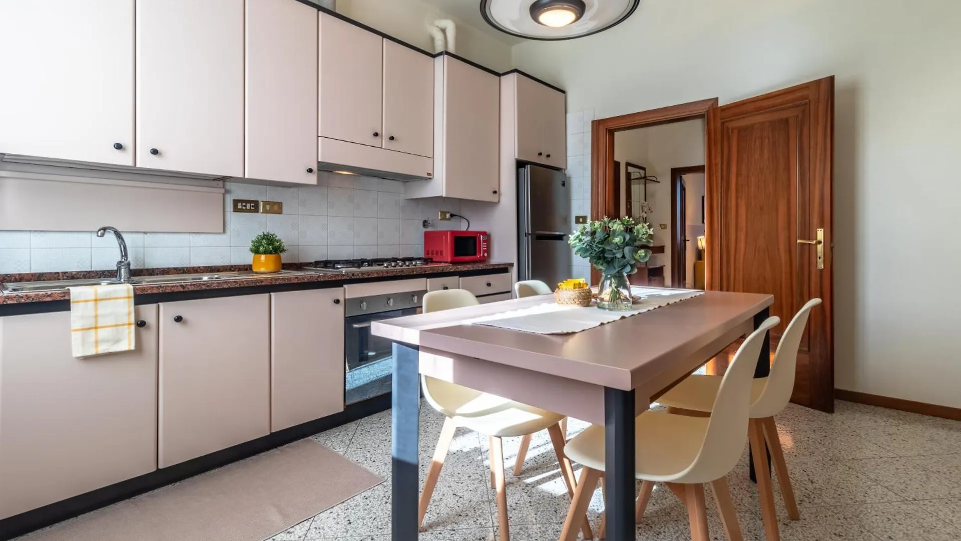 Sweet Home Graziella Vicino Stazione Bologna Per 6 Persone Apartament