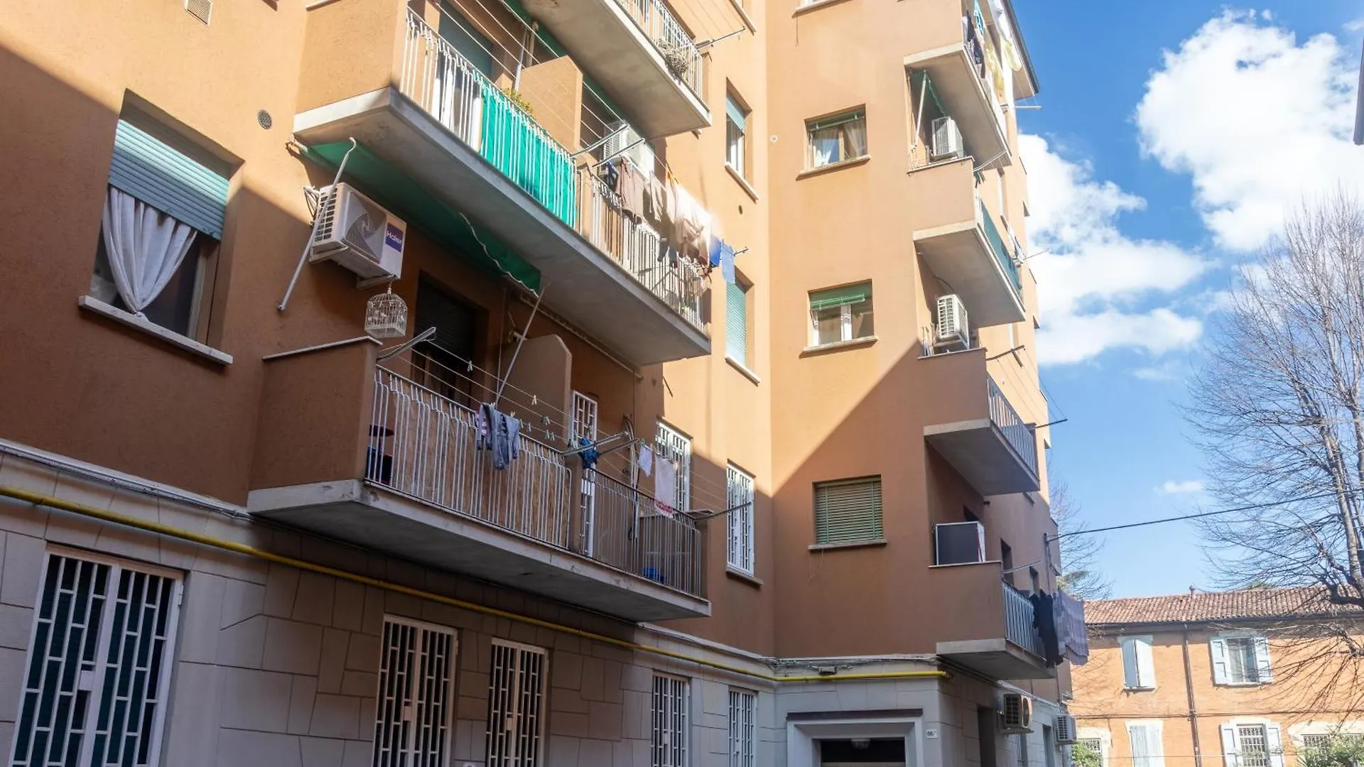 Sweet Home Graziella Vicino Stazione Bologna Per 6 Persone Apartament